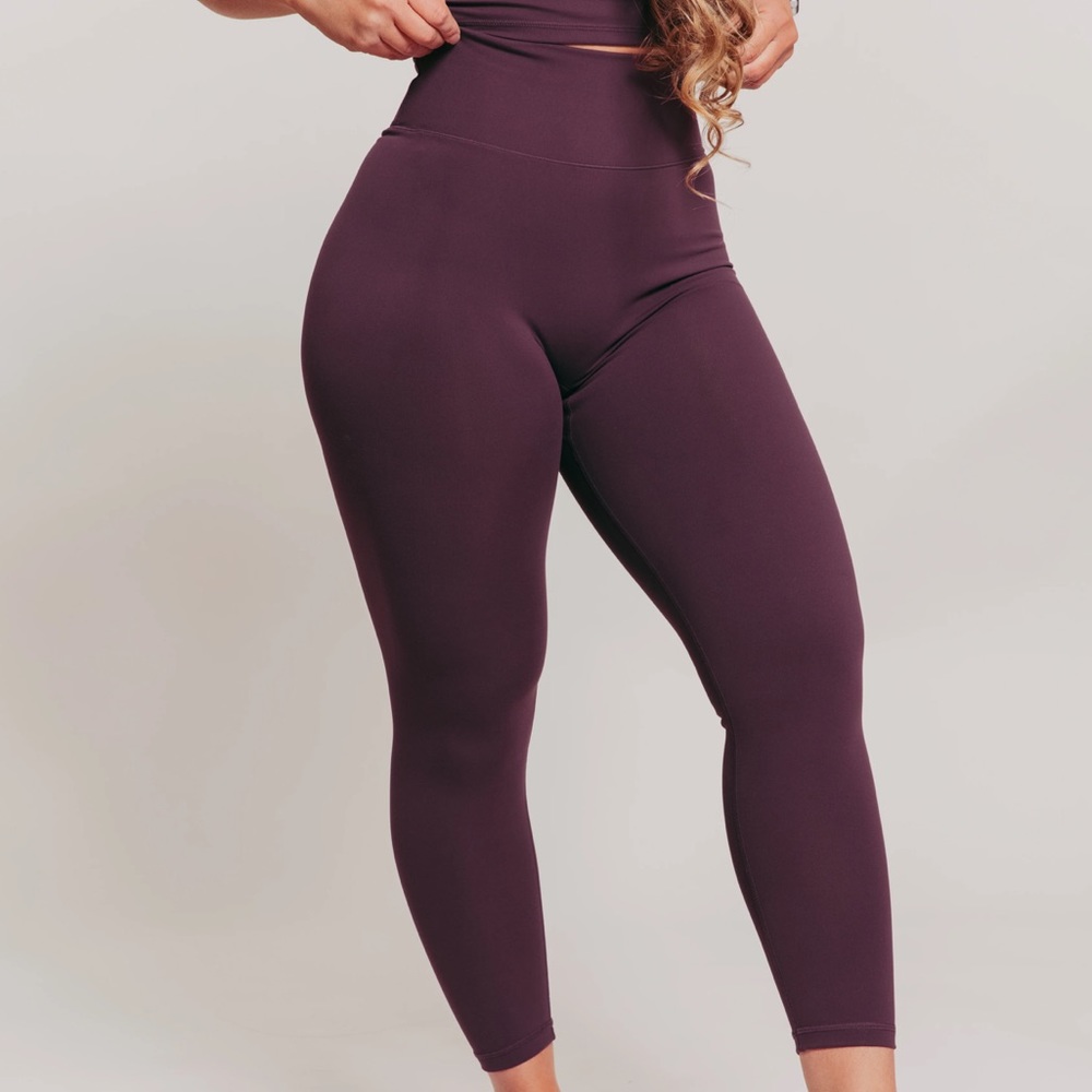 NWT P’tula Taylor Leggings